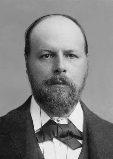 1903 – Hallam Tennyson Becomes Australia