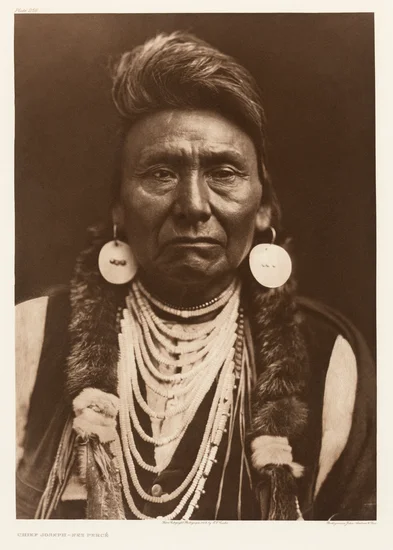 1904 – Chief Joseph Dies