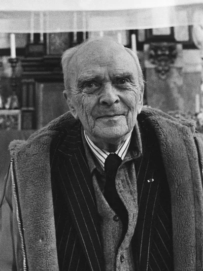 1904 – Seán MacBride Born