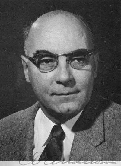 1905 – Carl David Anderson Born