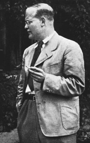 1906 – Dietrich Bonhoeffer Born
