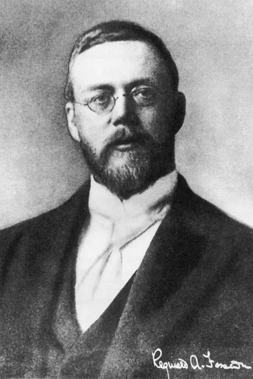 1906 – First Radio Broadcast Transmitted