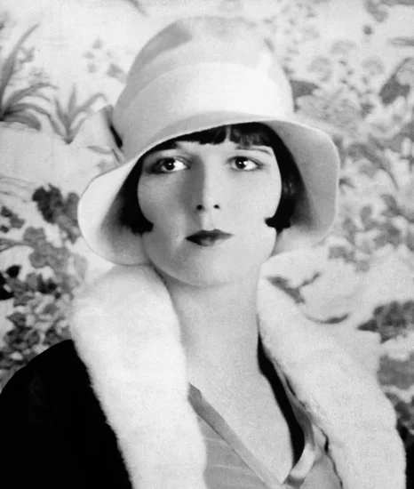 1906 – Louise Brooks, American Actress