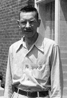1908 – Alfred Hershey Born