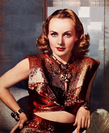 1908 – Carole Lombard Born
