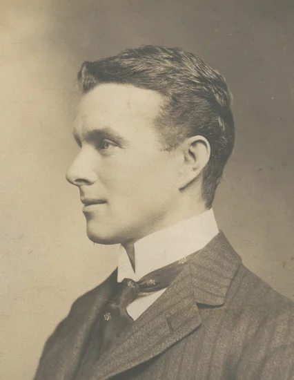 1909 – Aeneas Mackintosh Escapes Death in Antarctic