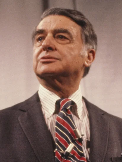 1909 – Edwin H. Land Born