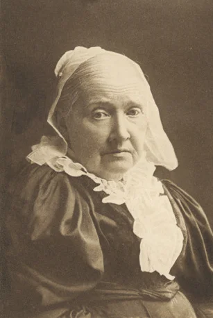1910 – Julia Ward Howe Dies