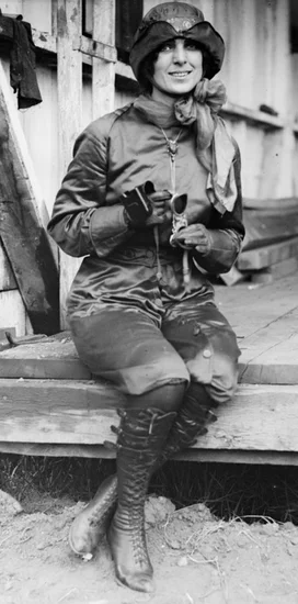 1911 – First American Female Pilot Licensed