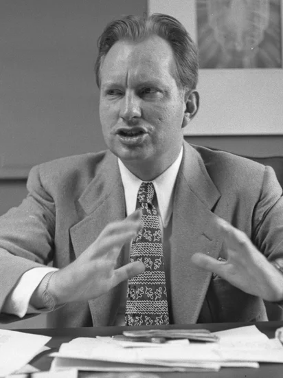 1911 – L. Ron Hubbard Born