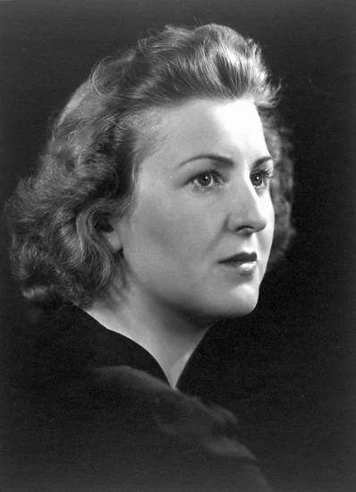1912 – Eva Braun Born