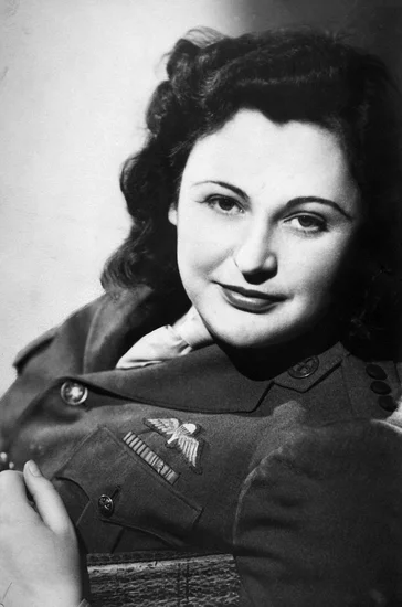 1912 – Nancy Wake Born