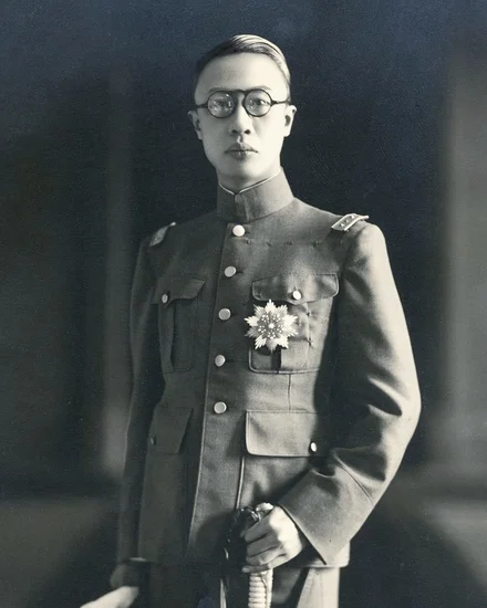 1912 – Xuantong Emperor Abdicates