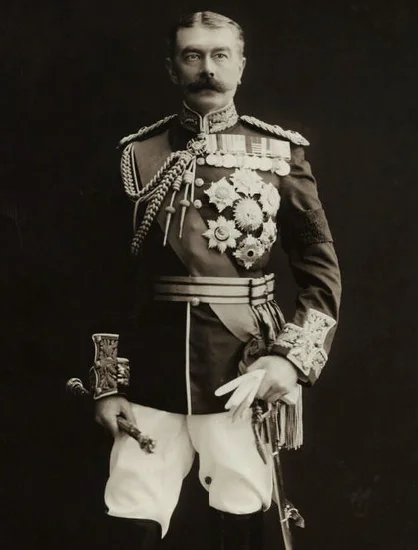 1916 – Herbert Kitchener Dies