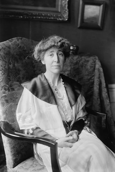 1917 – Jeannette Rankin Enters Congress