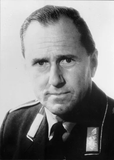 1918 – Günther Rall Born