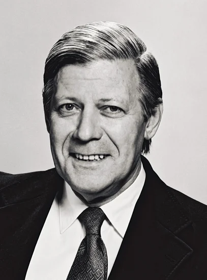 1918 – Helmut Schmidt, German Chancellor