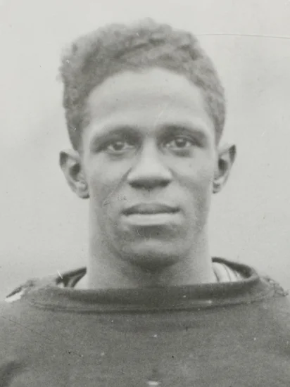 1919 – Fritz Pollard Breaks Football Barrier