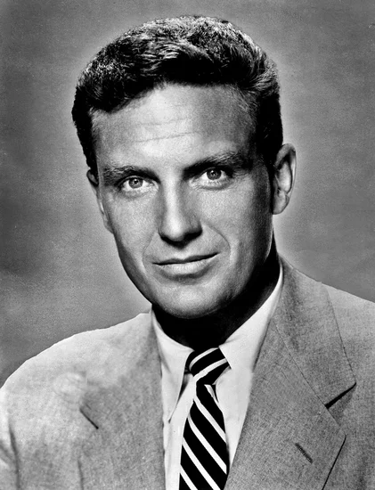 1919 – Robert Stack Born