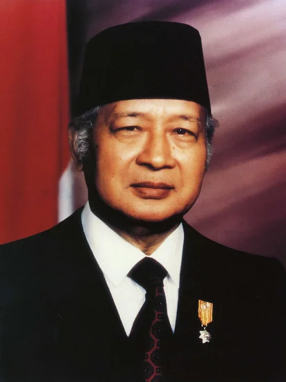 1921 – Suharto, Indonesian President