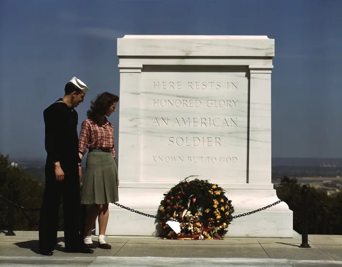 1921 – Tomb of the Unknowns Dedicated