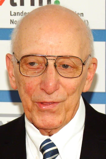 1922 – Ralph Baer Born