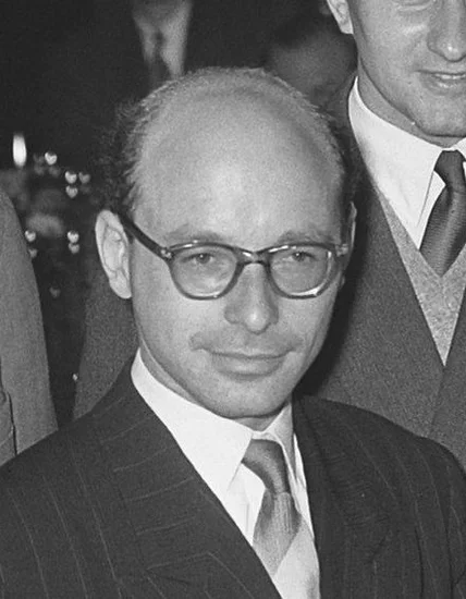 1924 – David Bronstein, Chess Master