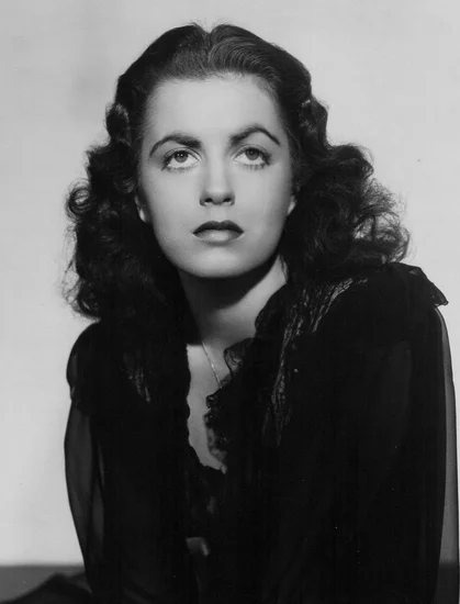 1924 – Faith Domergue Born