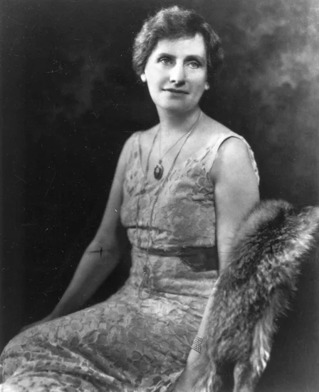 1924 – First Female Governor Elected