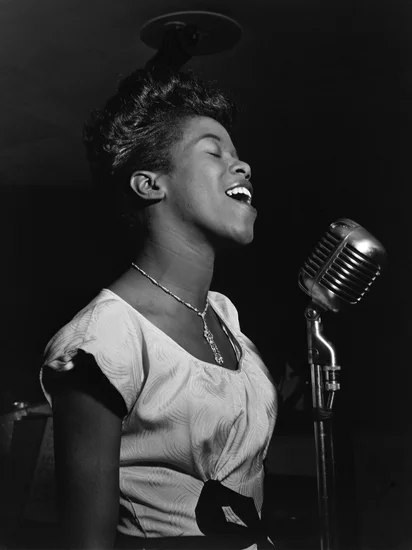 1924 – Sarah Vaughan Born