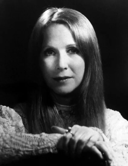 1925 – Julie Harris Born