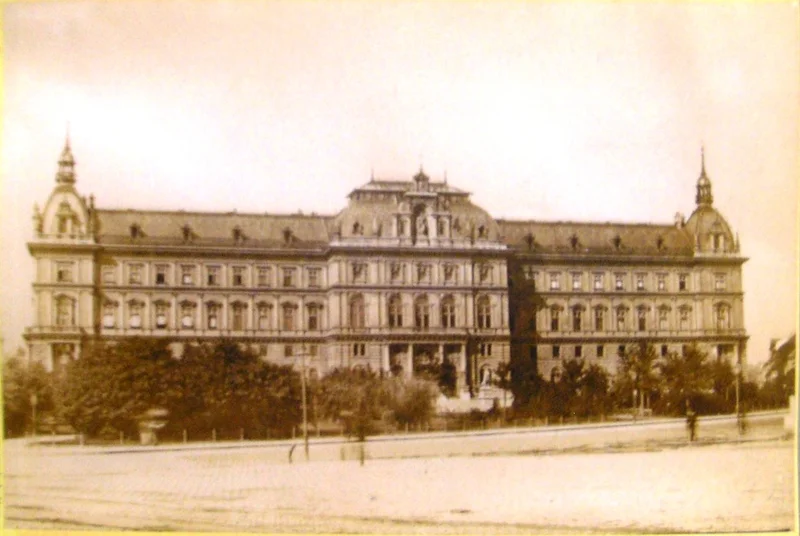 1927 – Vienna Massacre Occurs