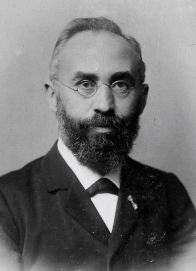 1928 – Hendrik Lorentz Dies