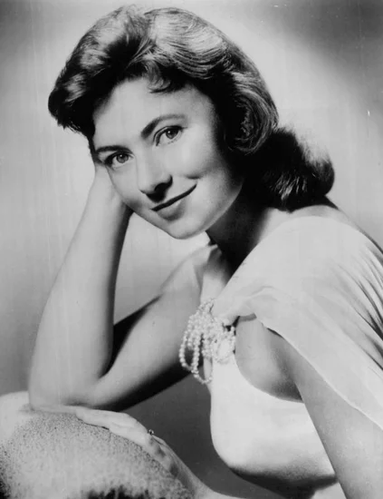 1928 – Marion Ross Born