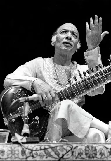 1928 – Vilayat Khan Born