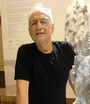 1929 – Frank Gehry Born