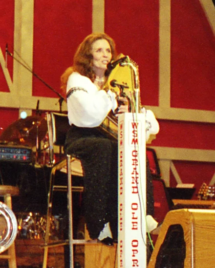 1929 – June Carter Cash, American Singer-Songwriter