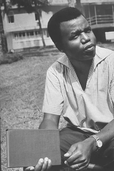1930 – Chinua Achebe Born