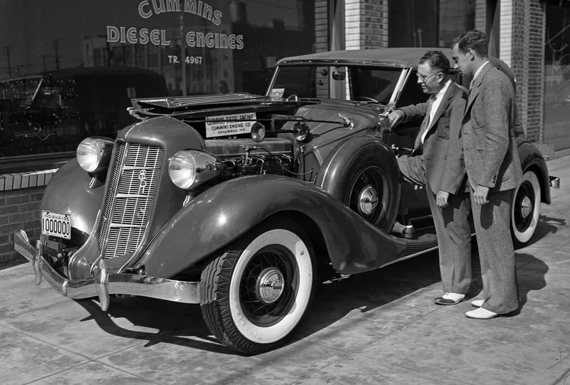 1930 – Cummins Demonstrates Diesel Engine Innovation