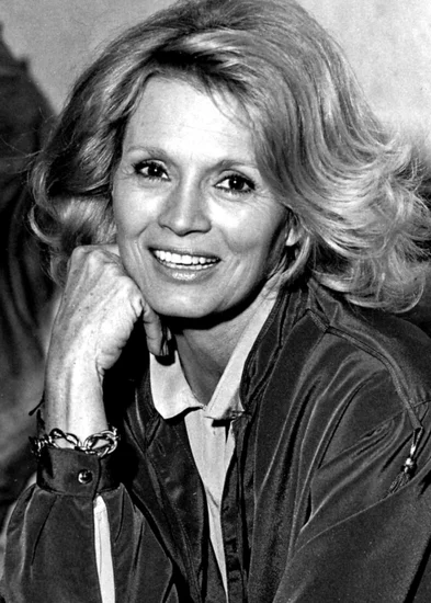 1931 – Angie Dickinson Born