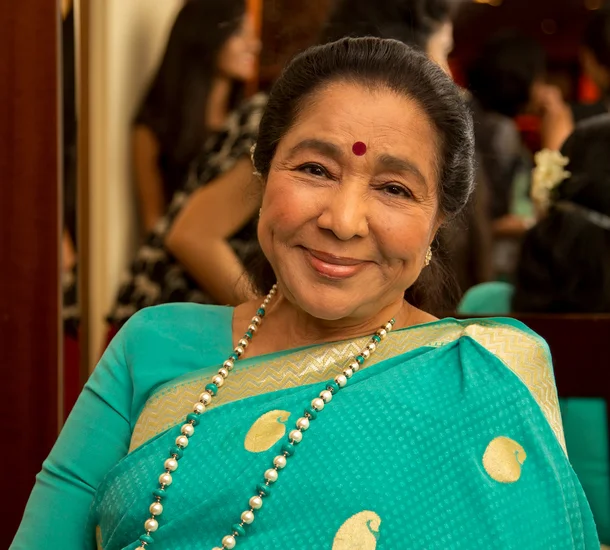 1933 – Asha Bhosle Born