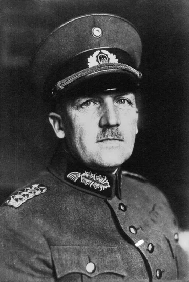 1934 – Kurt von Schleicher Assassinated