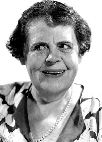 1934 – Marie Dressler Dies