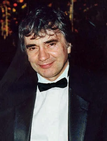 1935 – Dudley Moore Born