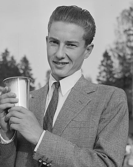 1935 – Lester Piggott Born