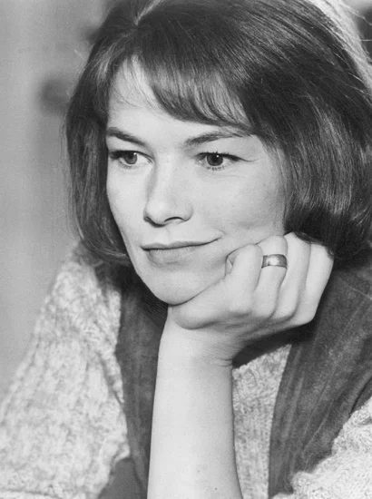 1936 – Glenda Jackson Born