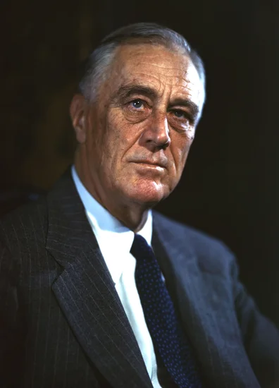 1938 – Roosevelt Dedicates Eternal Light Peace Memorial