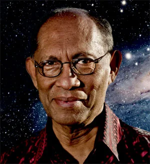 1939 – Chandra Wickramasinghe Born
