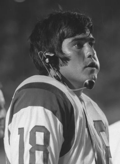 1940 – Roman Gabriel Born