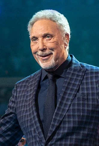 1940 – Tom Jones Born